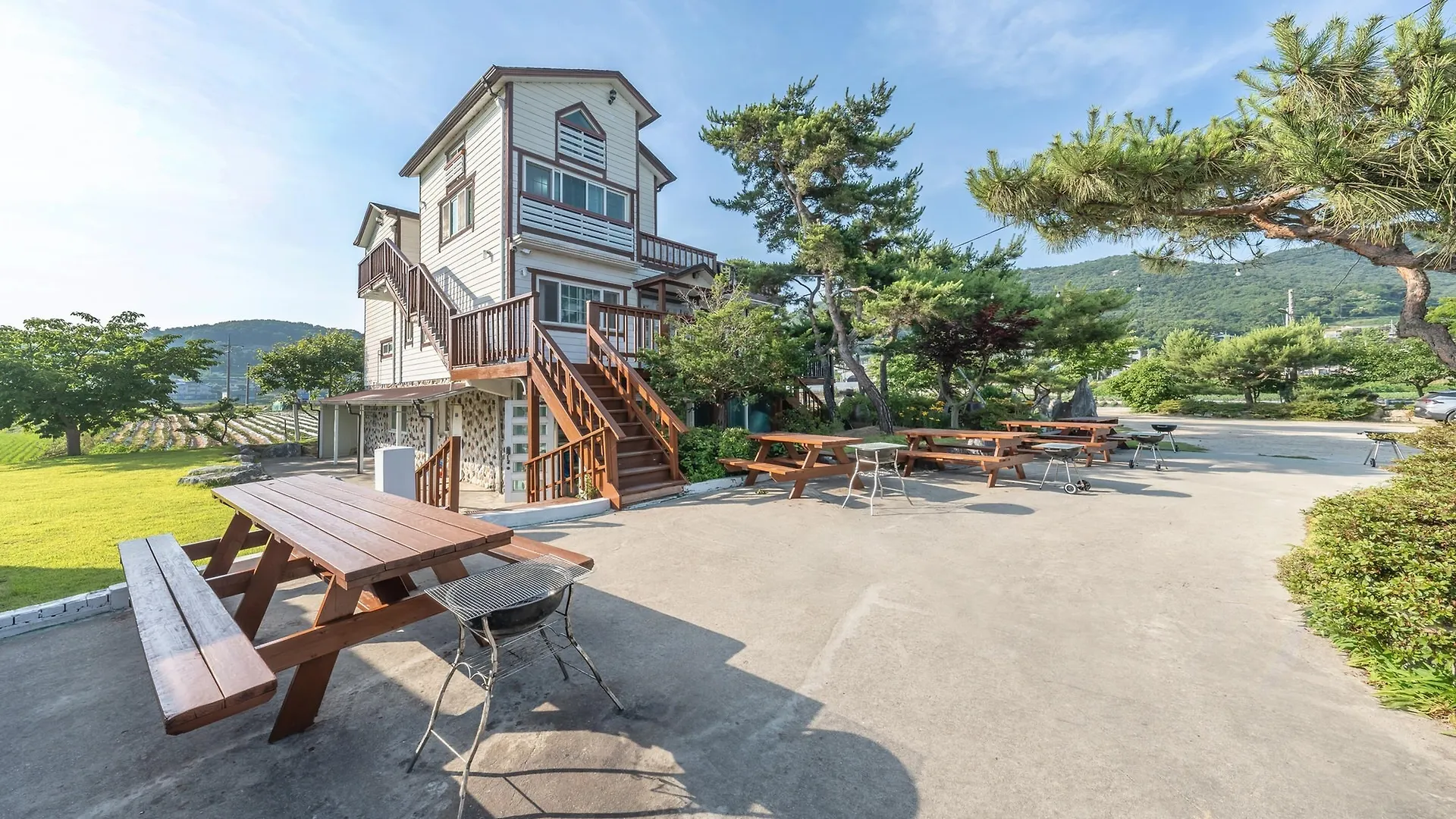 Ganghwado Byeolbatjigi Pension Incheon 3*,  South Korea